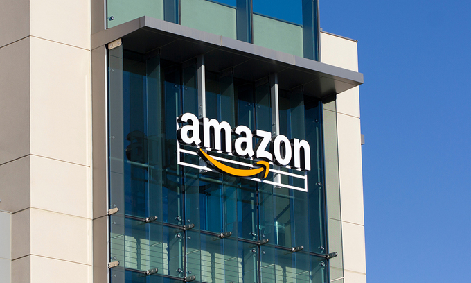 Amazon, Alibaba race to recruit Vietnamese merchants